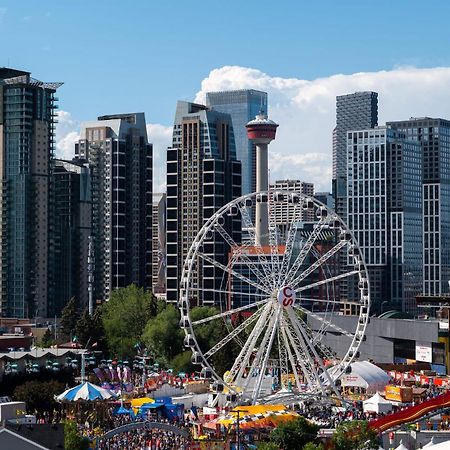 Luxury 2Br Condo - King Bed - Stunning City Views Calgary Bagian luar foto
